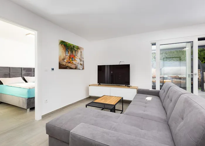 아파트 Apartma Skubic Murvica 반타치치