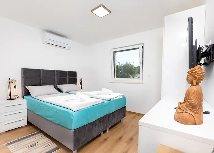 Apartma Skubic Murvica 아파트 반타치치
